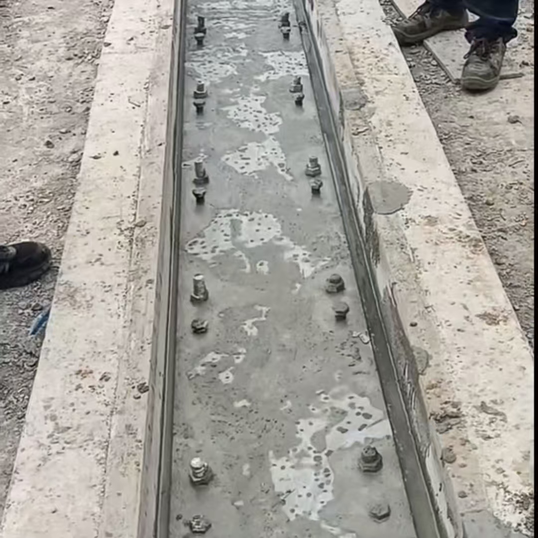 永兴港口码头起重机龙门吊重型机械设备稳固用早强快凝轨道胶泥